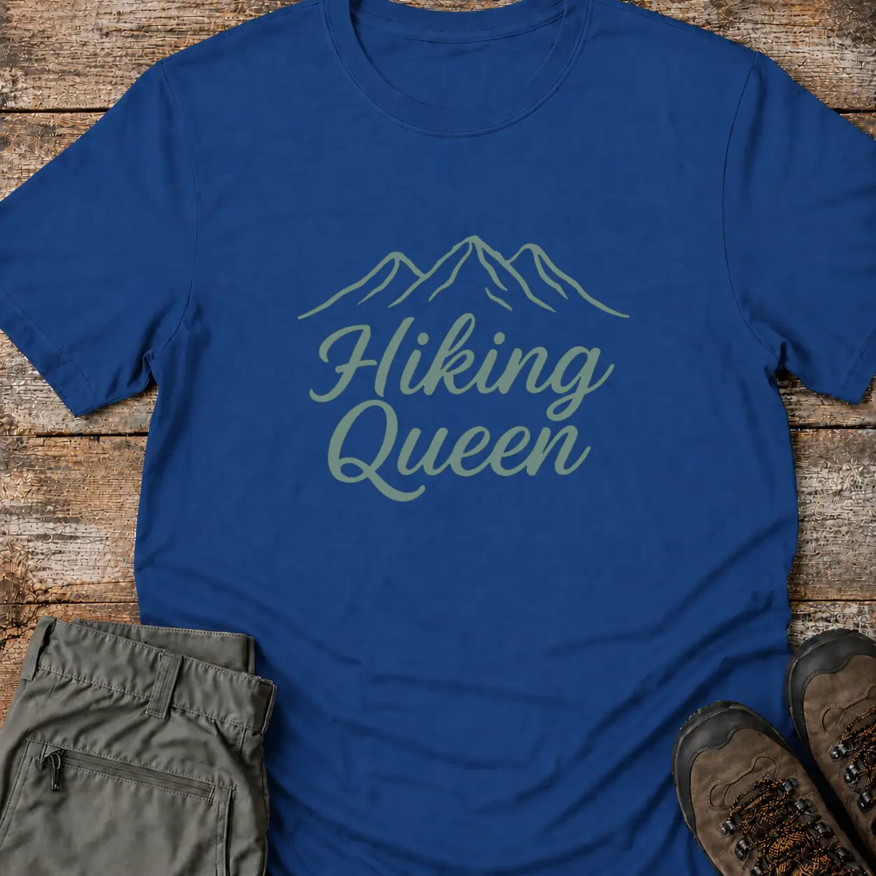 HIKING QUEEN T-Shirt